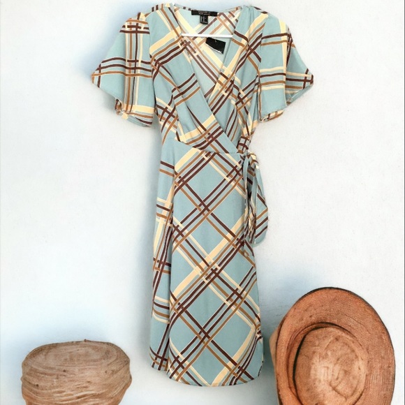 Forever 21 Plaid Wrap Dress Size Small - Picture 3 of 11
